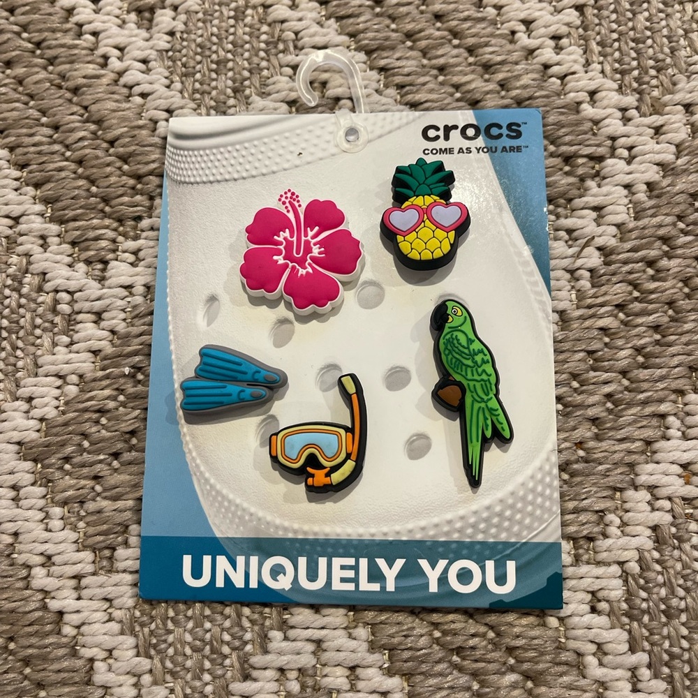 Crocs Tropical Charms🌺